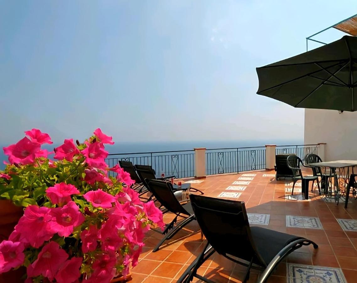 Terrazza Di Rosa - Sea View Villa Praiano Buitenkant foto